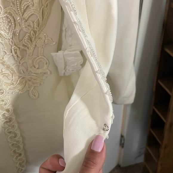 Ivory gown with jacket - Picture 6 of 7